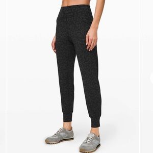 Lululemon Align Jogger 28” size 8